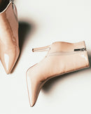 Sandália peep toe de couro caramelo