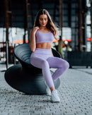 Legging roxa com top rosa