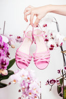 Sandália peep toe rosa e branca