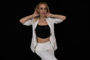 Blazer branco com blusa preta