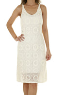 Vestido de crochê branco sem mangas